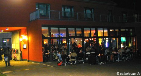 Salsa im Cafe Lichtblick, K�ln - click to enlarge