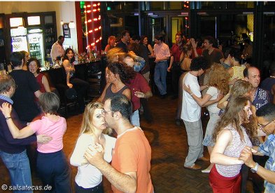 Salsa im Cafe Lichtblick, K�ln - click to enlarge