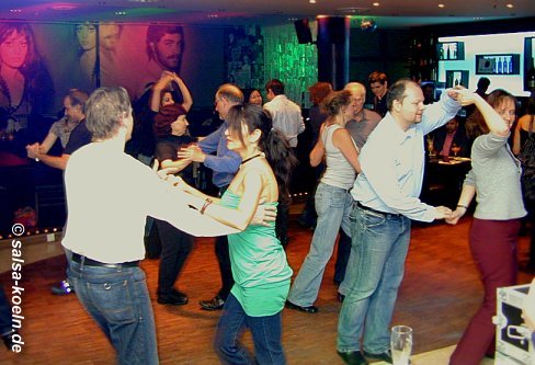 Salsa in K�ln: MP 34 im Mediapark