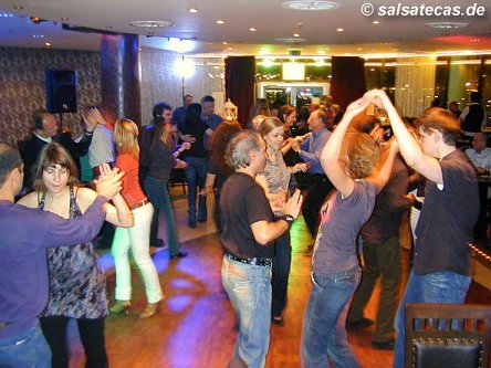 Salsa in K�ln: MP 34 im Mediapark