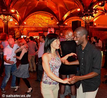 Salsa K&ouml;ln: Alter Wartesaal