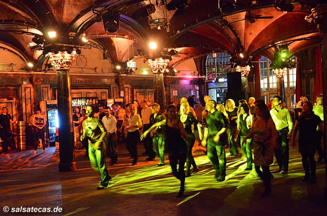 Salsa K&ouml;ln: Alter Wartesaal