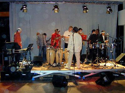 K�ln: Salsa in der Uni-Mensa