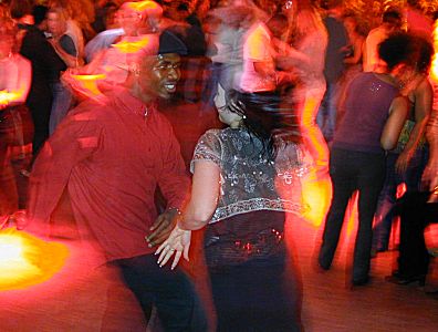 K�ln: Salsa in der Uni-Mensa