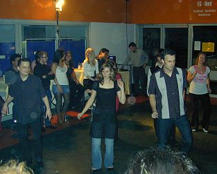 K�ln: Salsa in der Uni-Mensa