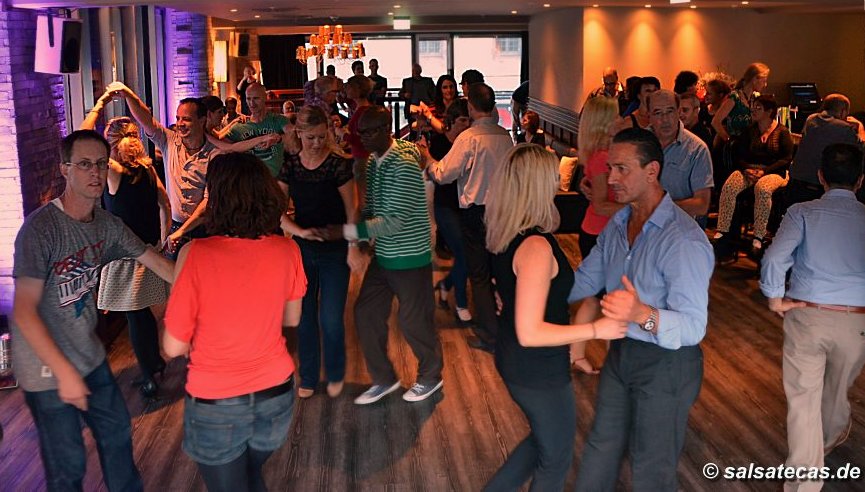 Salsa K&ouml;ln: Wartesaal Zollhafen