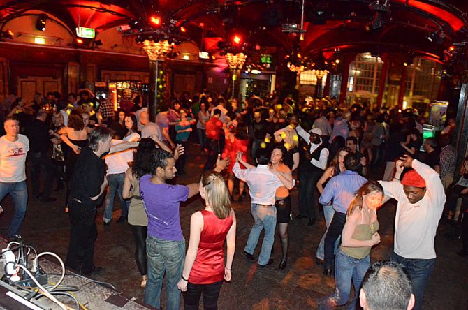 Salsa K&ouml;ln: Alter Wartesaal