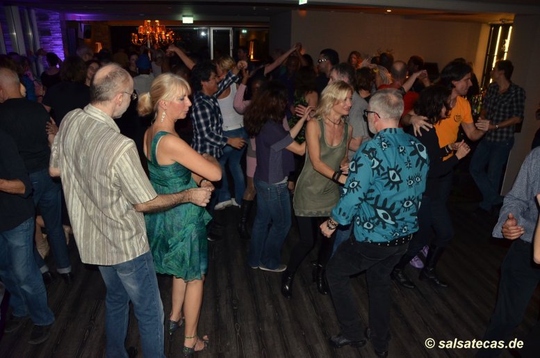 Salsa K&ouml;ln: Wartesaal Zollhafen