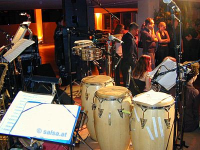 K�ln: Salsa in der Uni-Mensa