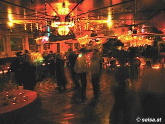 K�ln: Salsa in der Tanzschule Schluerecki